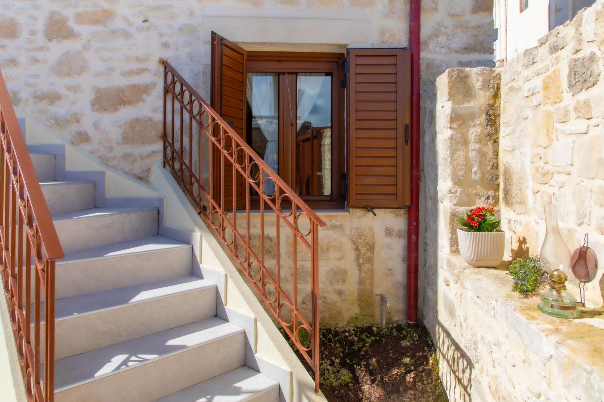 Asmani Kato Asites Exterior foto